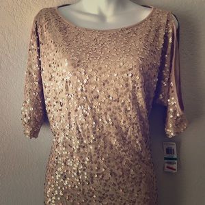 NWT tan/Gold Top